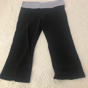 Lululemon black crop pants